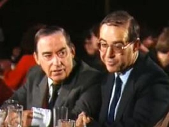 Front cover of Film Τρελός παπάς τους βάφτισε VHS tape